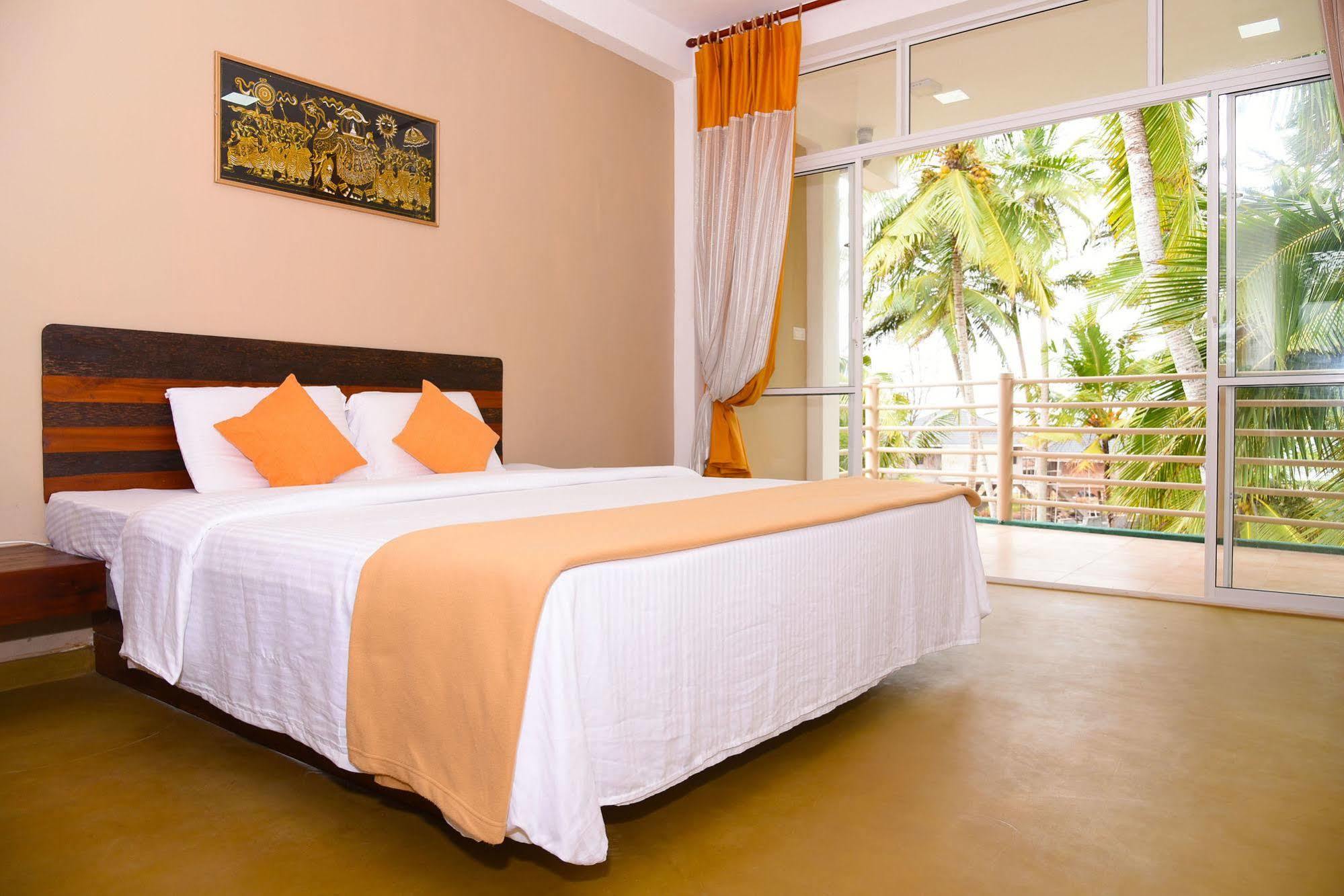 New Shangrela Beach Resort Ambalangoda  Exterior foto